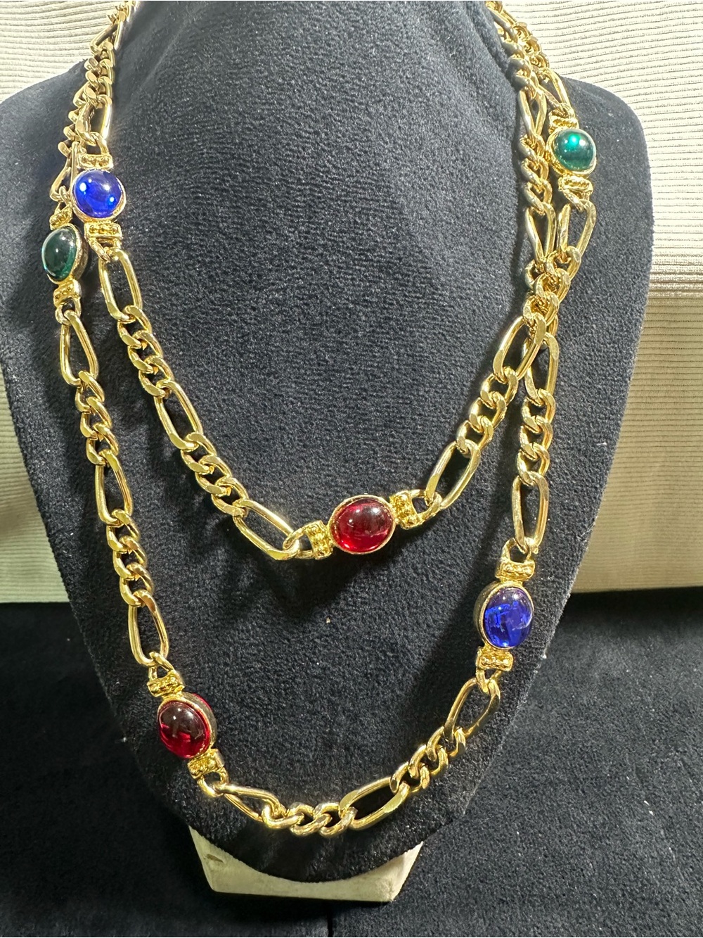 Vtg: 1980’s-90’s Mogul Red, Blue & Green Cabochon Figaro Necklace